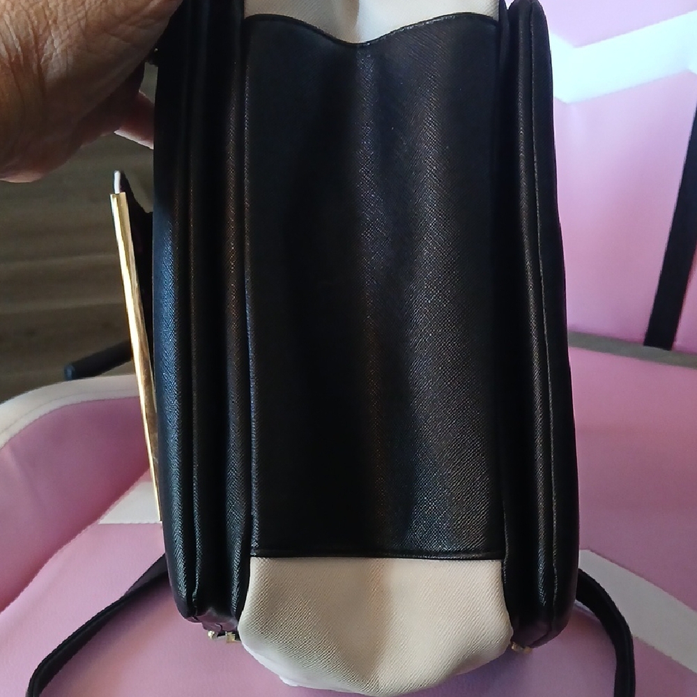 Betsey Johnson Black and White Satchel - Picture 9 of 14